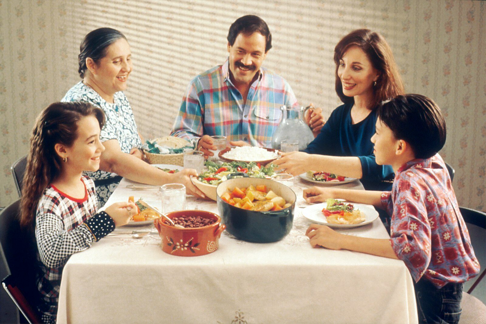 Imagem ilustrativa: Alimentar com Amor: Nutrição e Refeições Reais para Mães e Pais Únicos